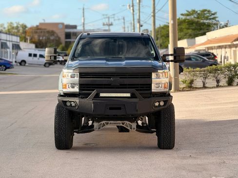 Used 2015 Chevrolet Silverado 2500 W/T RWD image 2