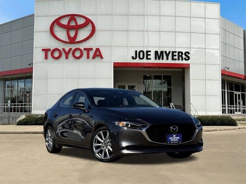 Used 2024 MAZDA MAZDA3 s image 2