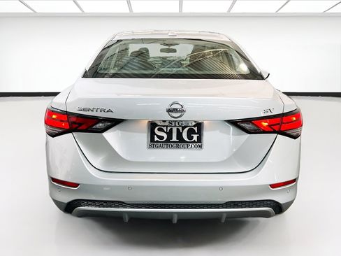 Used 2021 Nissan Sentra SV FWD image 5
