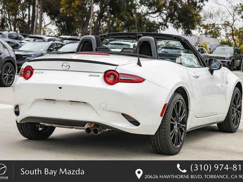 New 2026 MAZDA MX-5 Miata Club w/ Interior Package RWD image 8