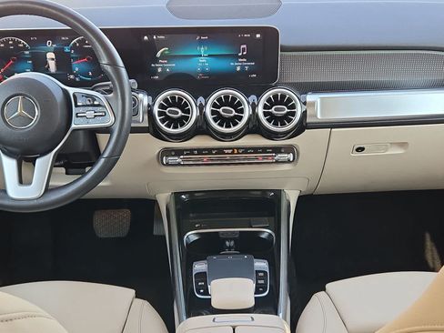 Used 2020 Mercedes-Benz GLB 250 image 28