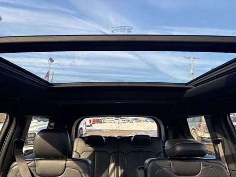 Used 2024 Jeep Grand Cherokee L Limited w/ Luxury Tech Group II image 13