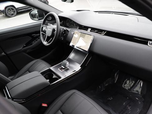 New 2026 Land Rover Range Rover Evoque Dynamic SE AWD/4WD image 13