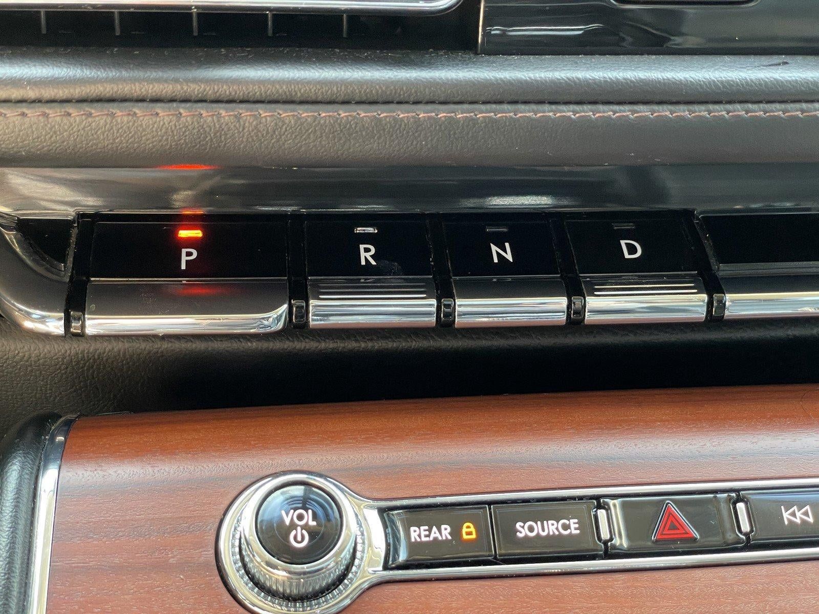 Used 2022 Lincoln Aviator Reserve w/ Elements Package Plus AWD/4WD image 27