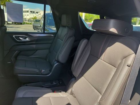 Used 2023 Chevrolet Tahoe RST w/ Luxury Package RWD image 10