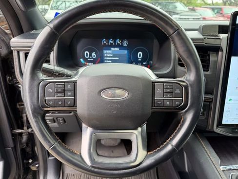 Used 2023 Ford Expedition Platinum AWD/4WD image 10