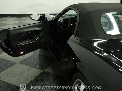 Used 1999 Porsche Boxster RWD image 33