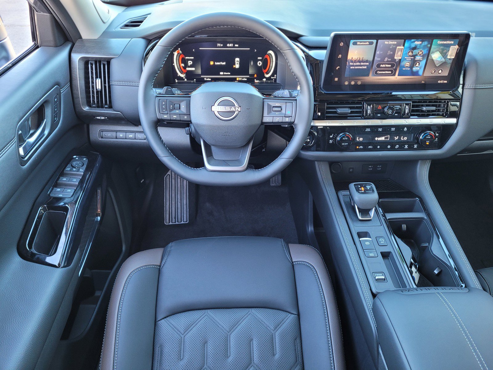 New 2026 Nissan Pathfinder Platinum FWD image 8