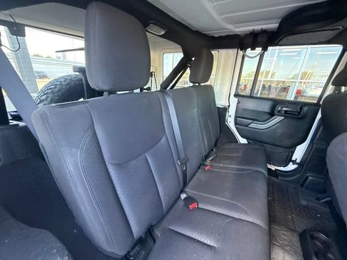 Used 2018 Jeep Wrangler Unlimited Sport w/ Quick Order Package 24W AWD/4WD image 16