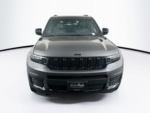 Used 2023 Jeep Grand Cherokee L Laredo AWD/4WD image 2