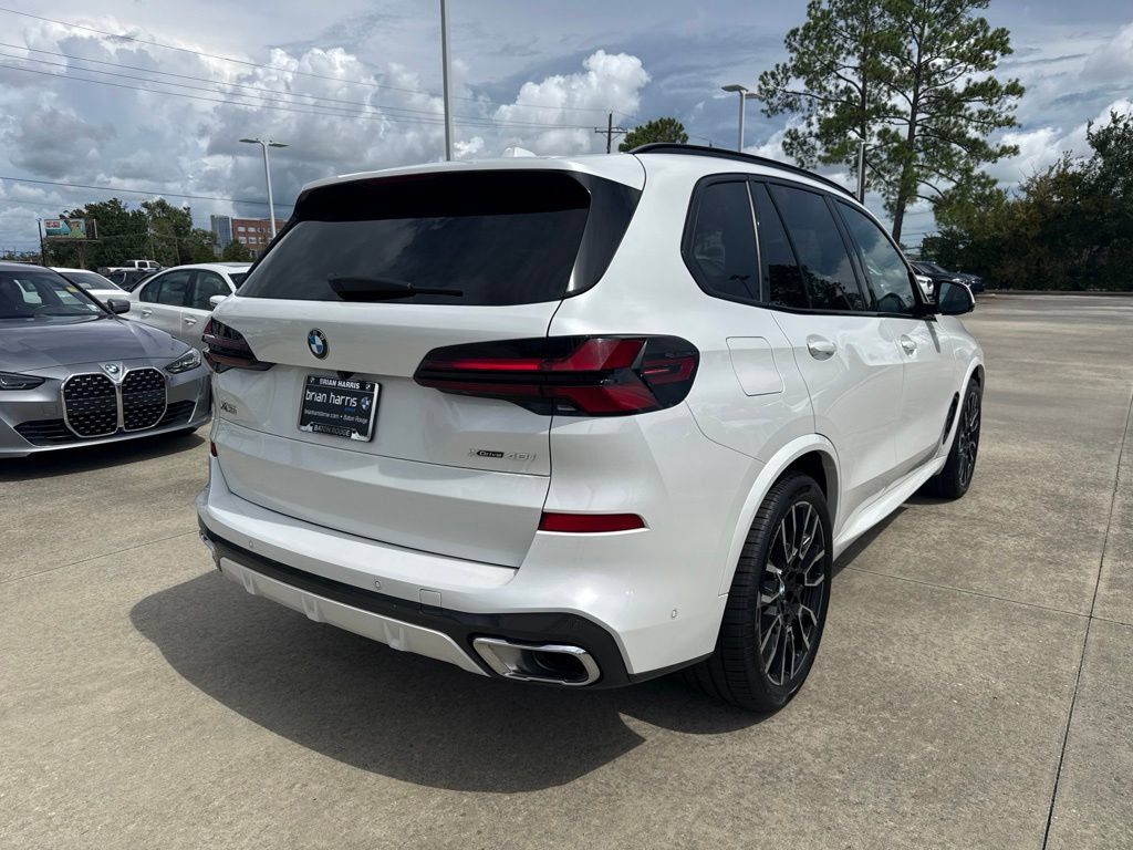 Certified 2024 BMW X5 xDrive40i w/ M Sport Package AWD/4WD image 5
