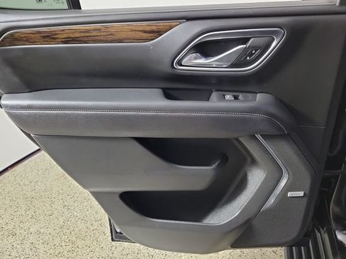 Used 2024 Chevrolet Tahoe Premier AWD/4WD image 15