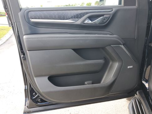 Used 2023 GMC Yukon Denali w/ Advanced Technology Package image 30