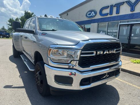 Used 2022 RAM 3500 Tradesman AWD/4WD image 3