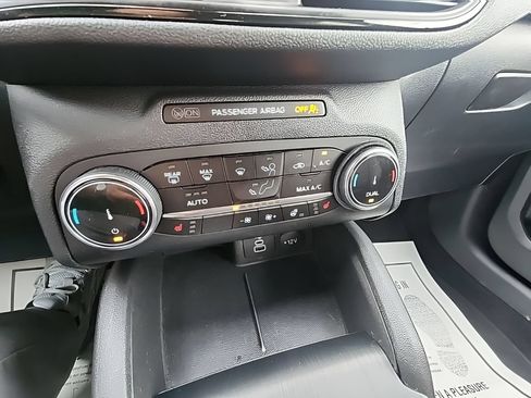 Used 2025 Ford Escape ST-Line Select AWD/4WD image 26