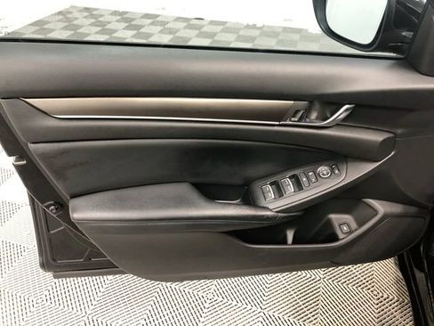 Used 2018 Honda Accord LX image 12