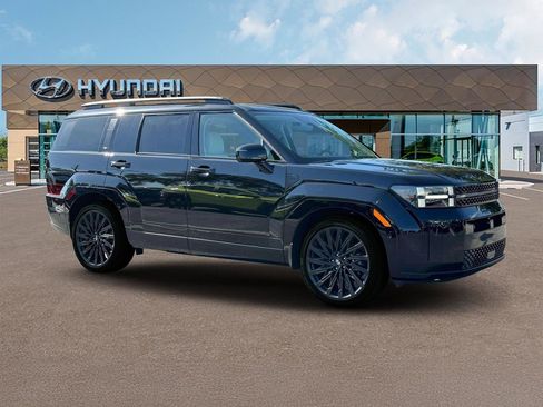 Used 2025 Hyundai Santa Fe Calligraphy image 10