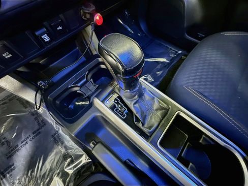 Used 2020 Toyota Tacoma SR5 RWD image 20