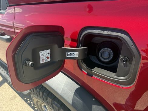 New 2025 Ford Bronco Badlands image 59