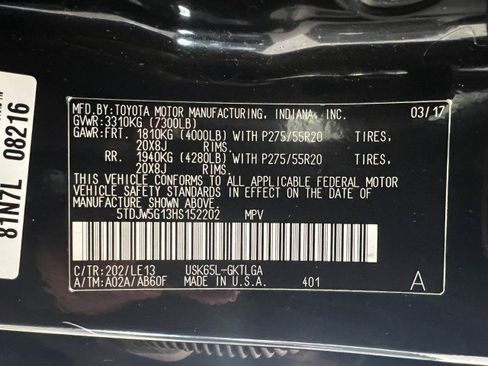 Used 2017 Toyota Sequoia Limited w/ Safety & Convenience Package AWD/4WD image 29