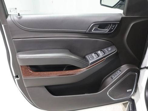 Used 2018 GMC Yukon SLT AWD/4WD image 14