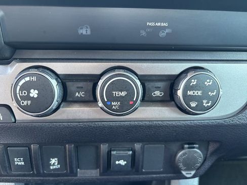 Used 2022 Toyota Tacoma SR w/ SX Package AWD/4WD image 22