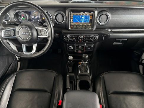 Used 2023 Jeep Wrangler Unlimited Sahara w/ Cold Weather Group AWD/4WD image 15