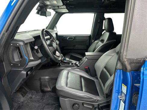Used 2024 Ford Bronco Black Diamond image 9