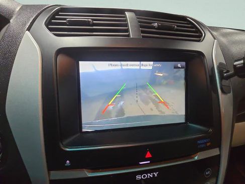 Used 2014 Ford Explorer Limited image 23