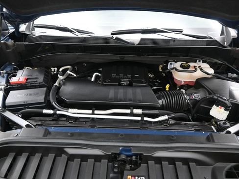 Used 2024 Chevrolet Silverado 1500 Custom image 11