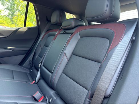 New 2026 Chevrolet Equinox RS w/ Convenience Package III FWD image 18