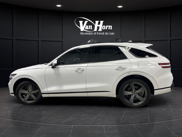 Used 2025 Genesis GV70 2.5T w/ Sport Prestige Package AWD/4WD image 4