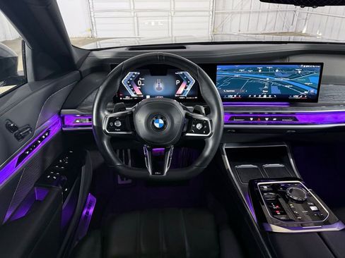 Used 2023 BMW 760i xDrive w/ Executive Package image 15