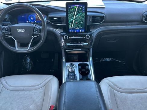 Used 2022 Ford Explorer Platinum w/ Equipment Group 601A image 15