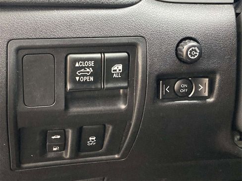 Used 2013 Lexus IS 350C image 17