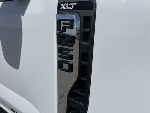 Used 2024 Ford F250 XLT w/ FX4 Off-Road Package AWD/4WD image 39
