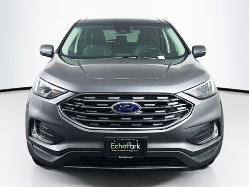 Used 2024 Ford Edge Titanium image 2