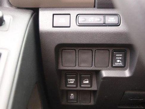 Used 2024 Nissan Frontier SV AWD/4WD image 20