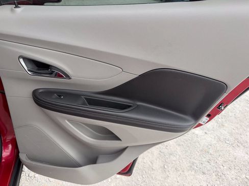 Used 2015 Buick Encore Convenience FWD image 18