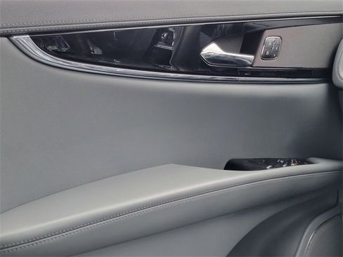 Certified 2023 Lincoln Nautilus Reserve image 37