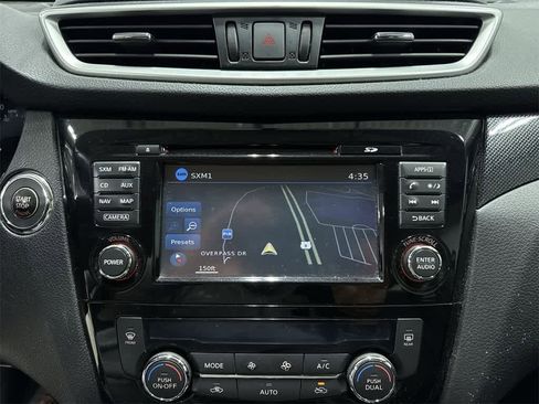 Used 2015 Nissan Rogue SL w/ SL Premium Package image 20