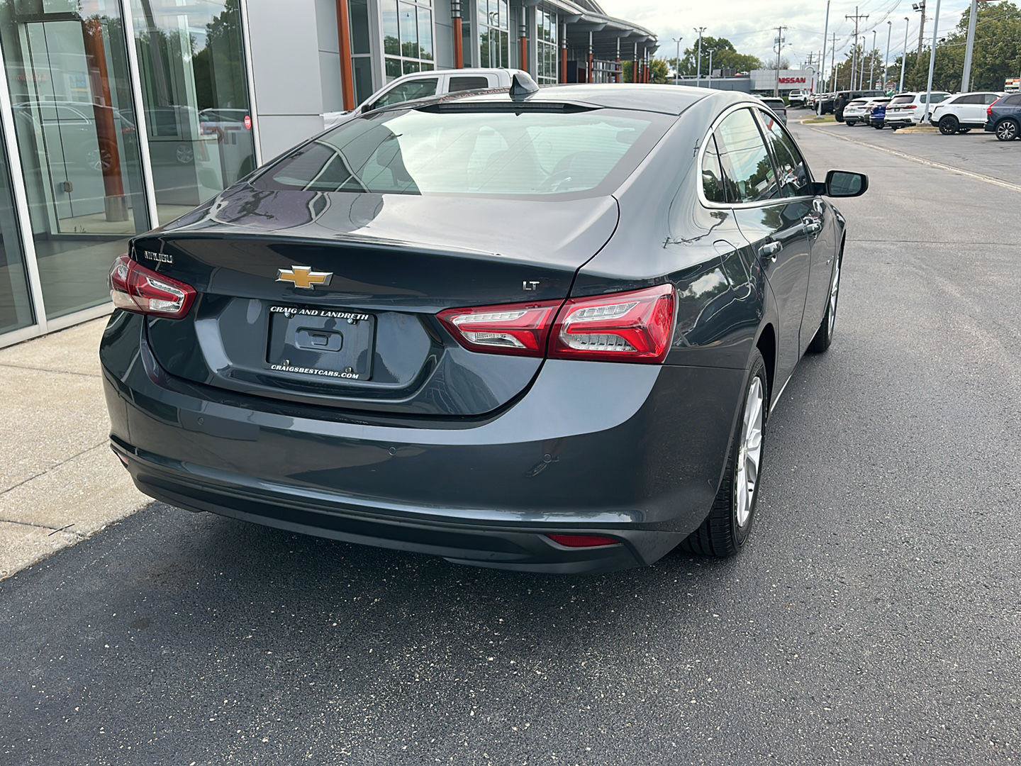 Used 2021 Chevrolet Malibu LT FWD image 4