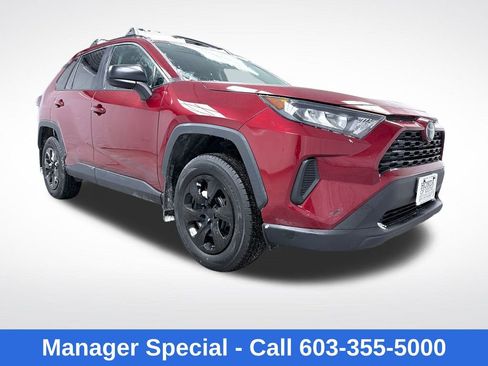 Used 2019 Toyota RAV4 LE image 1