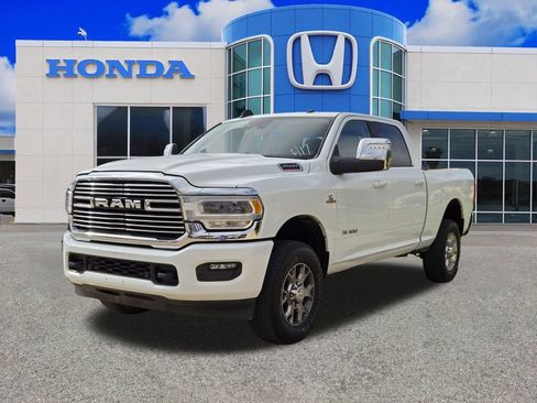 Used 2024 RAM 2500 Laramie w/ Safety Group AWD/4WD image 3