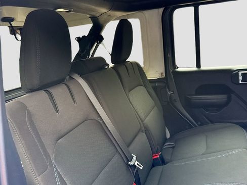 Used 2021 Jeep Wrangler Unlimited Rubicon 4xe w/ Cold Weather Group AWD/4WD image 29