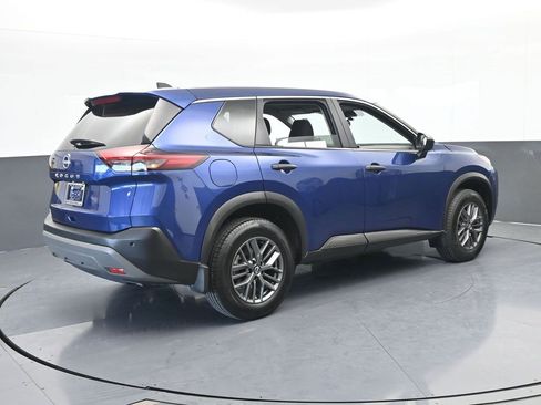 Used 2023 Nissan Rogue S image 6