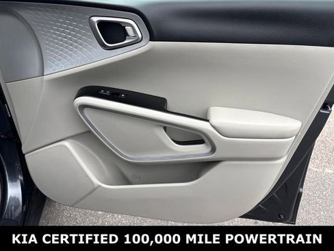 Certified 2025 Kia Soul LX FWD image 23