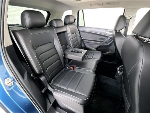 Used 2020 Volkswagen Tiguan SEL Premium R-Line AWD/4WD image 32