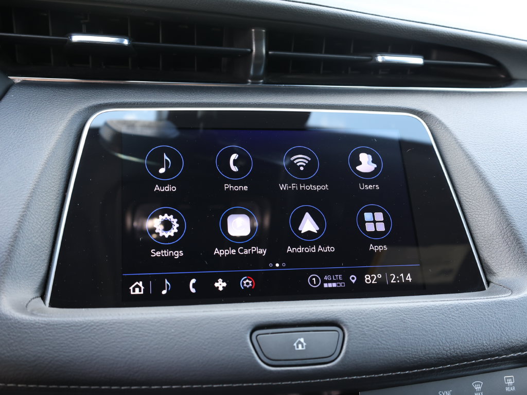 Used 2023 Cadillac XT4 Premium Luxury w/ Enhanced Visibility Package FWD image 32