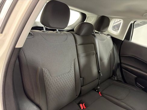 Used 2018 Jeep Compass Sport FWD image 21